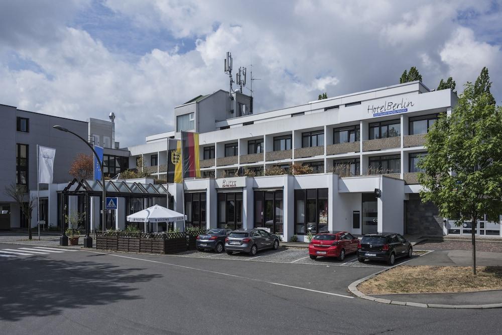 Hotel Berlin Зиндельфинген Экстерьер фото